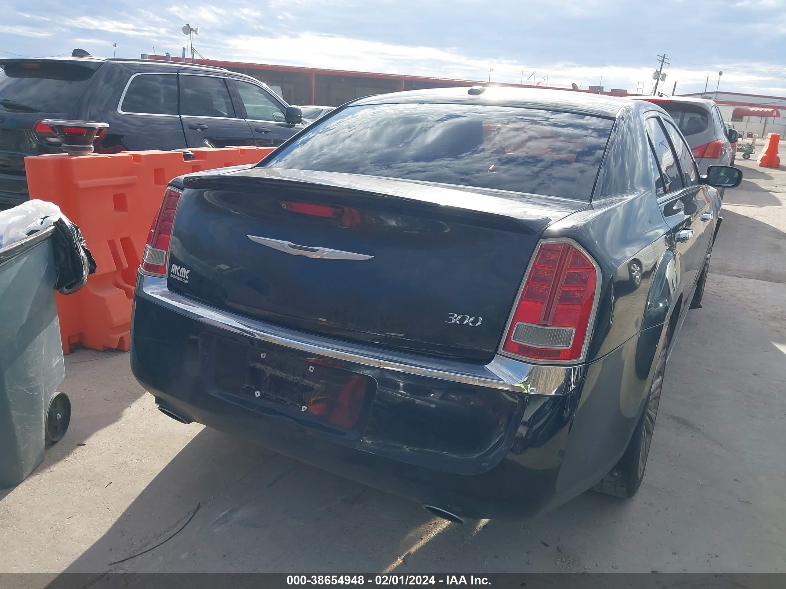 Photo 3 VIN: 2C3CCACG3CH129874 - CHRYSLER 300 