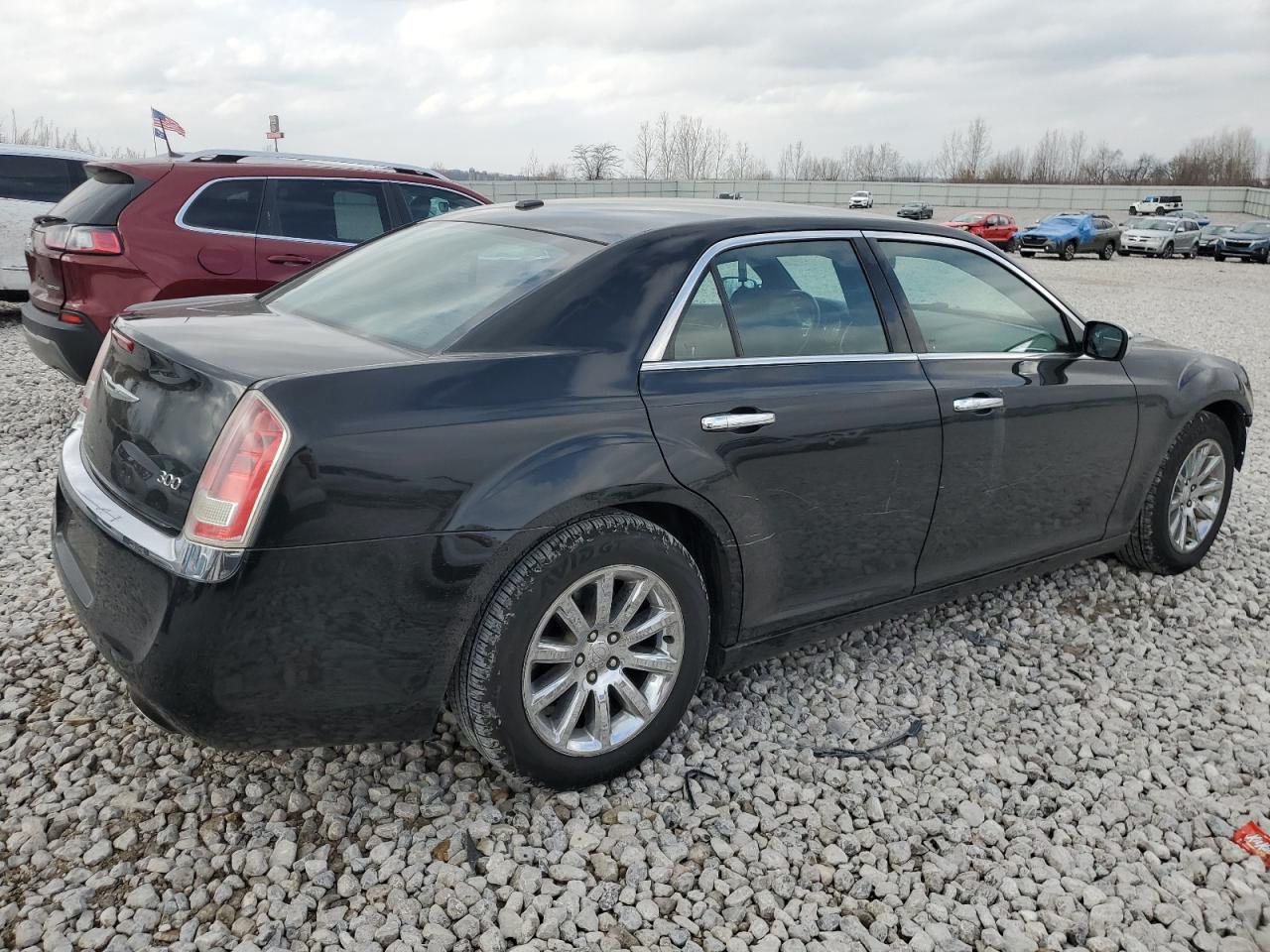 Photo 2 VIN: 2C3CCACG4CH212889 - CHRYSLER 300 