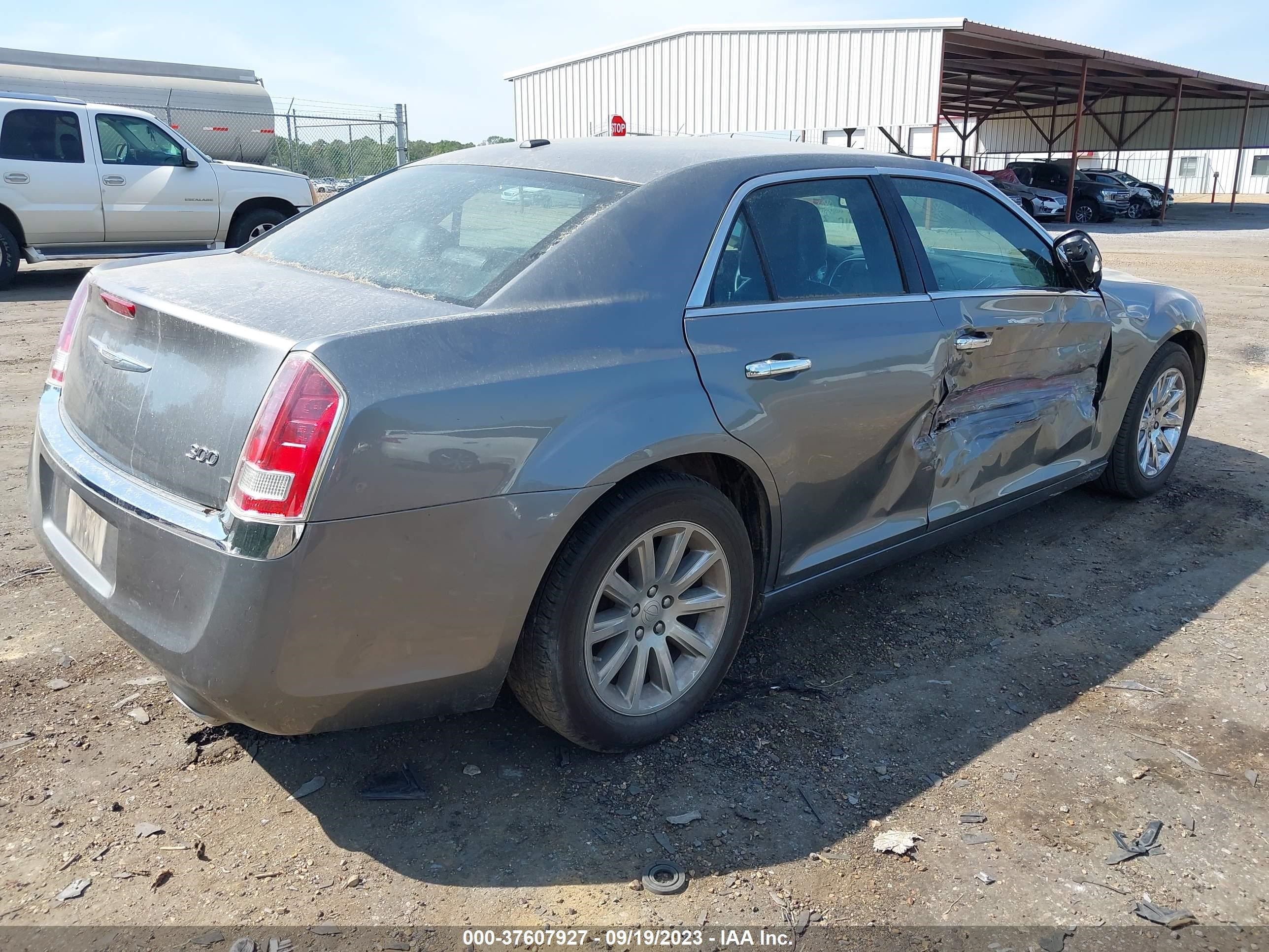 Photo 3 VIN: 2C3CCACG4CH265916 - CHRYSLER 300 