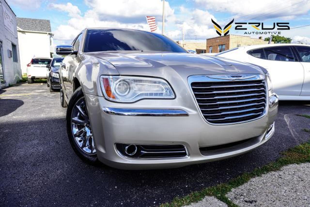 Photo 2 VIN: 2C3CCACG4CH285146 - CHRYSLER 300 