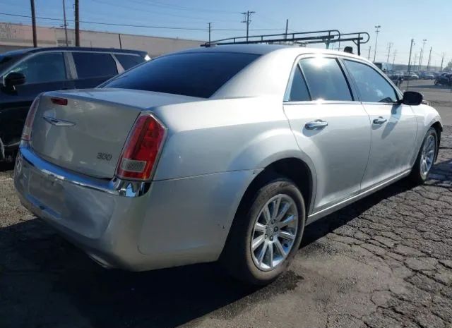 Photo 3 VIN: 2C3CCACG4CH310501 - CHRYSLER 300 