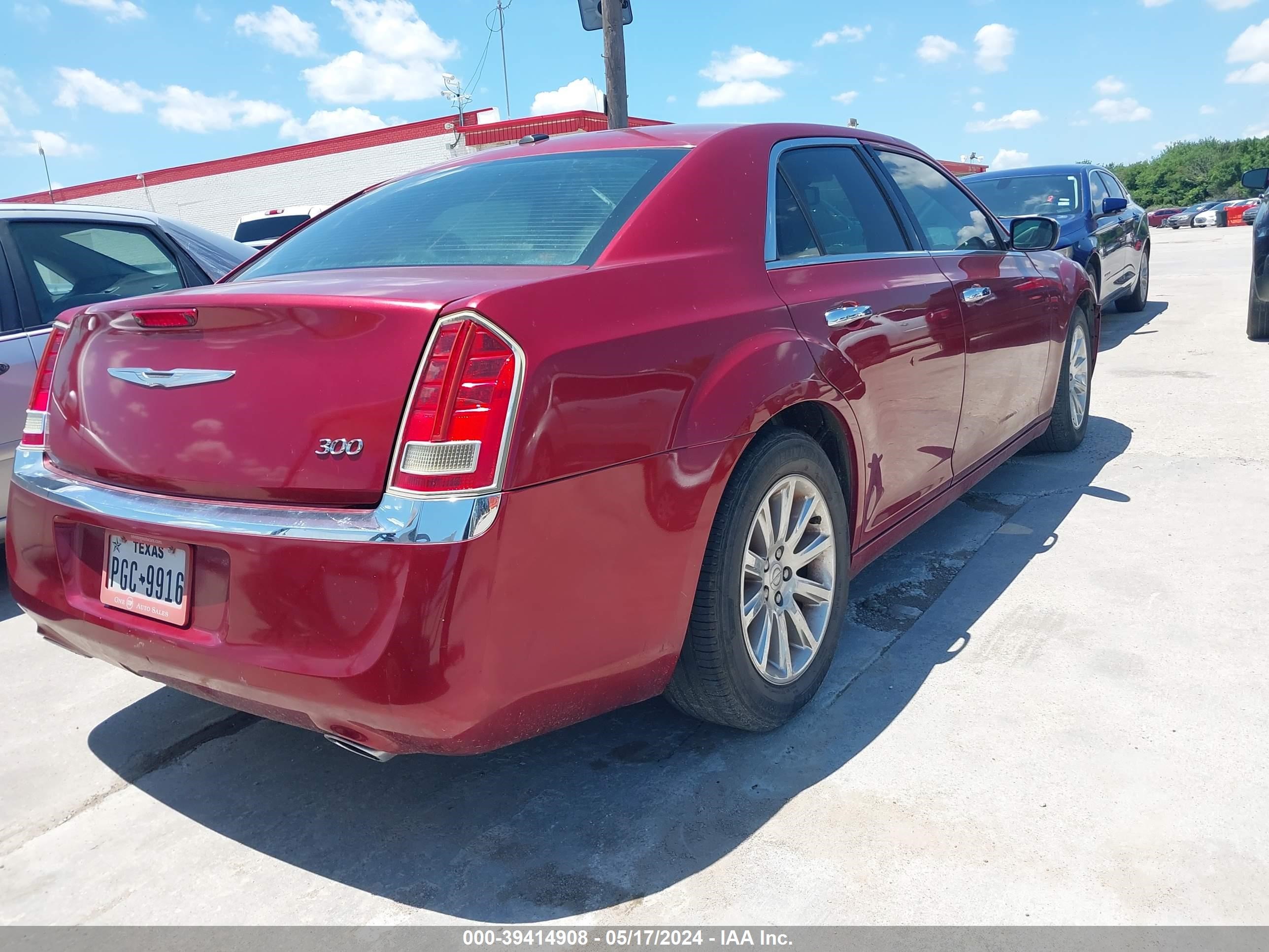 Photo 3 VIN: 2C3CCACG7CH169567 - CHRYSLER 300 