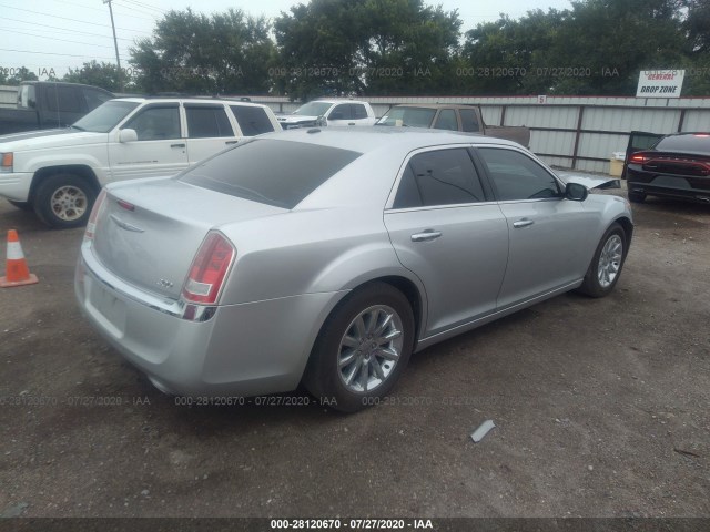 Photo 3 VIN: 2C3CCACG7CH250553 - CHRYSLER 300 