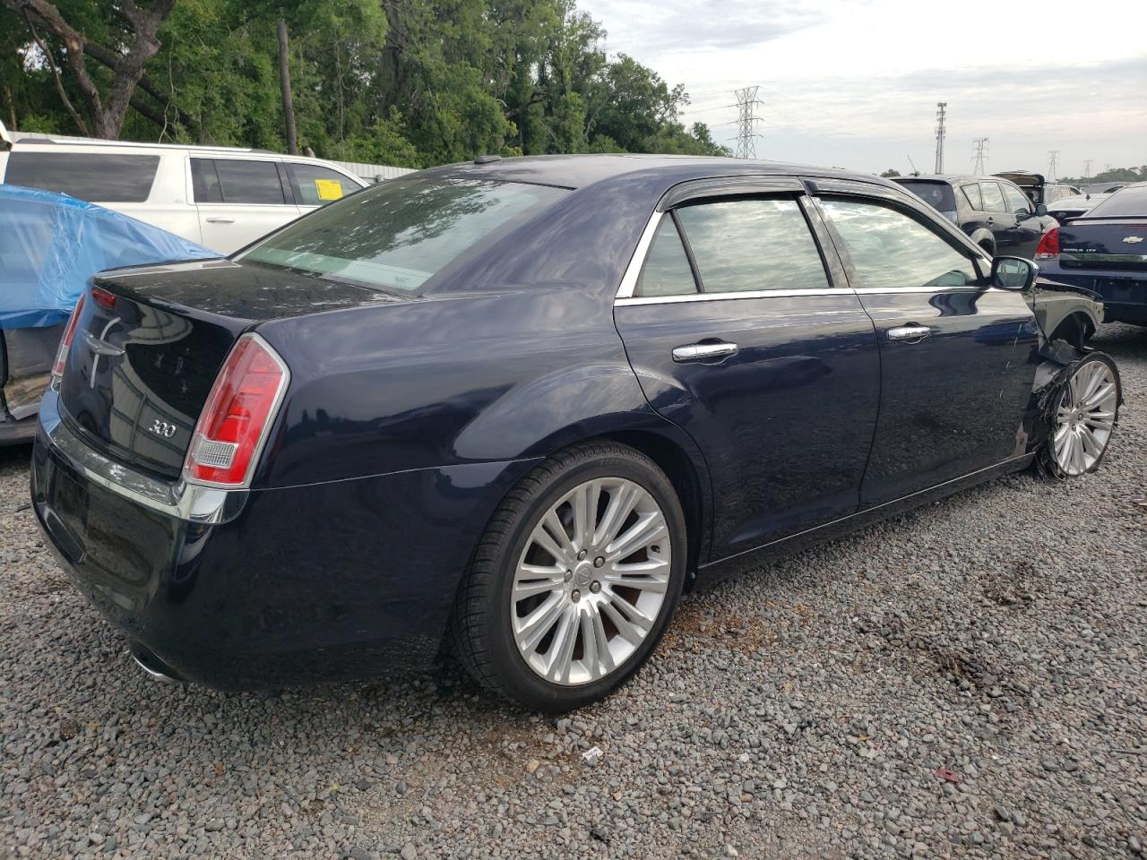 Photo 2 VIN: 2C3CCACG9CH142449 - CHRYSLER 300 