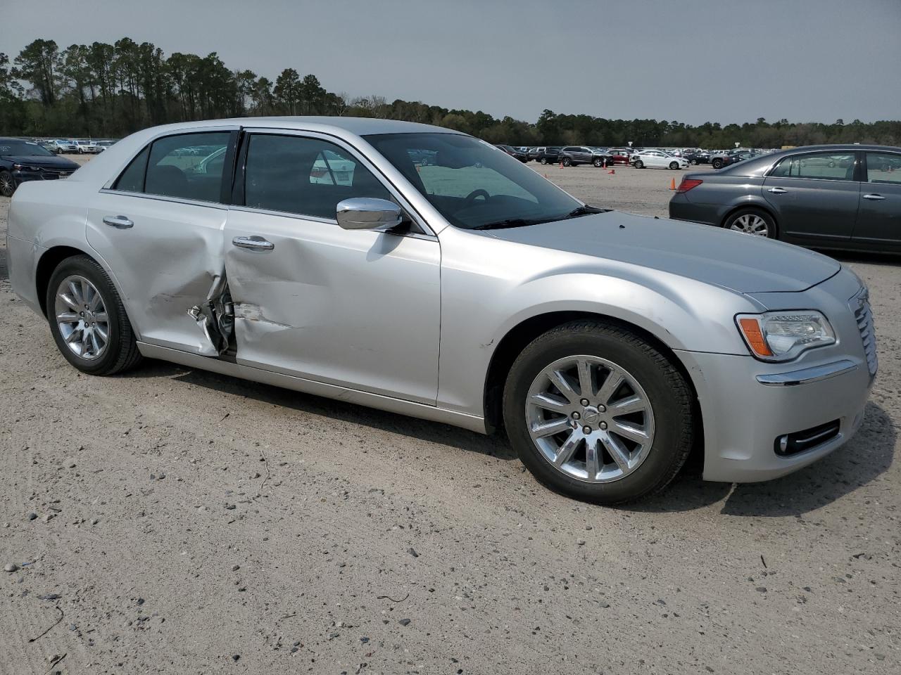 Photo 3 VIN: 2C3CCACGXCH263328 - CHRYSLER 300 