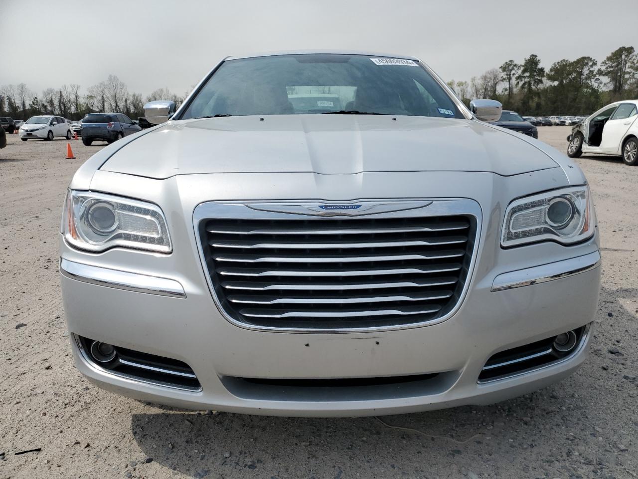 Photo 4 VIN: 2C3CCACGXCH263328 - CHRYSLER 300 