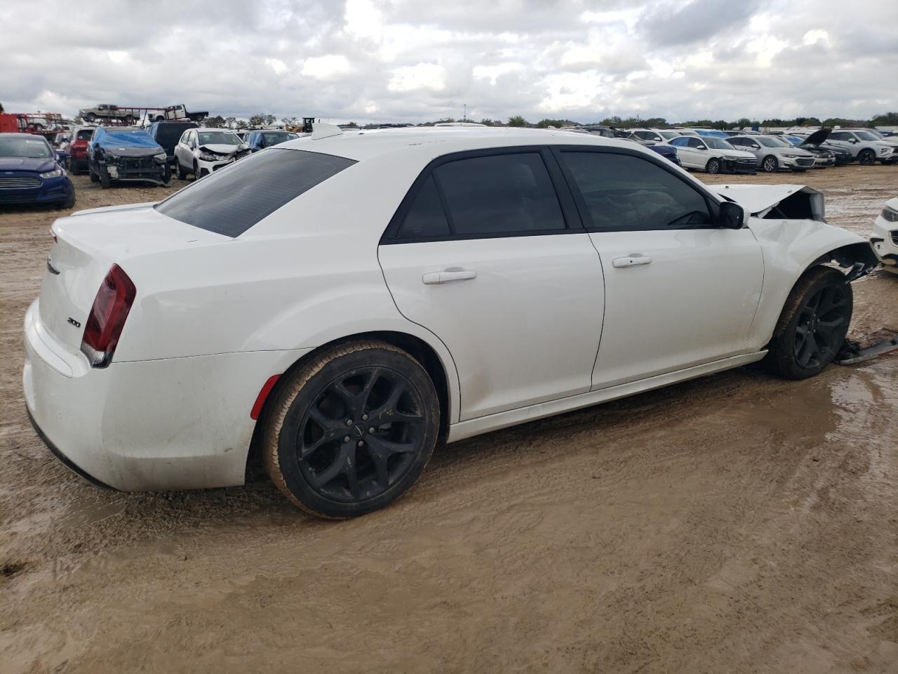 Photo 2 VIN: 2C3CCADG2NH184530 - CHRYSLER 300 