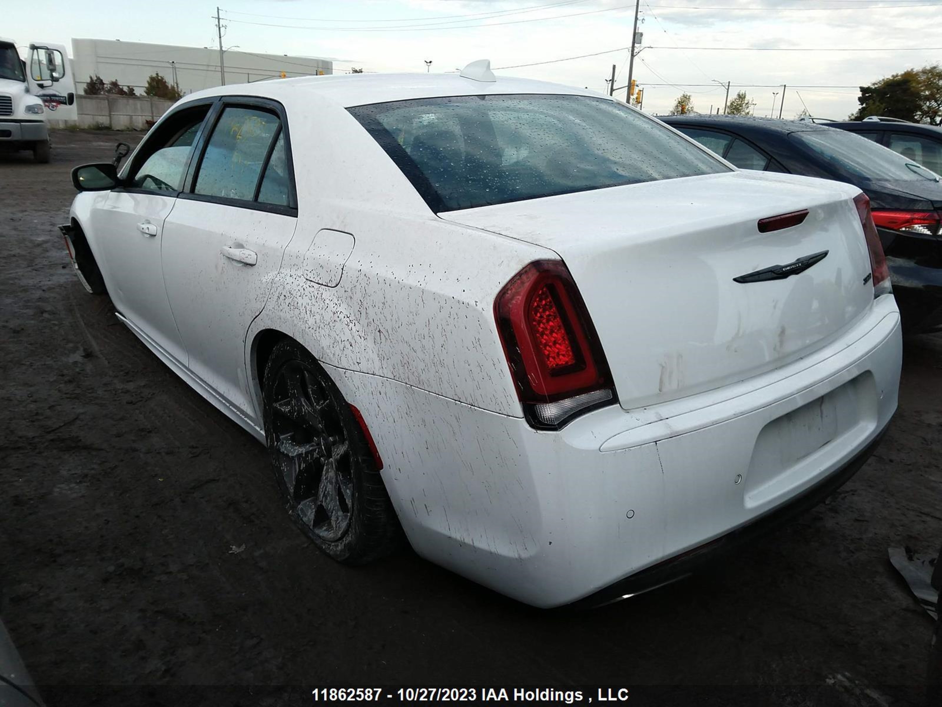 Photo 2 VIN: 2C3CCADG3NH228986 - CHRYSLER 300 