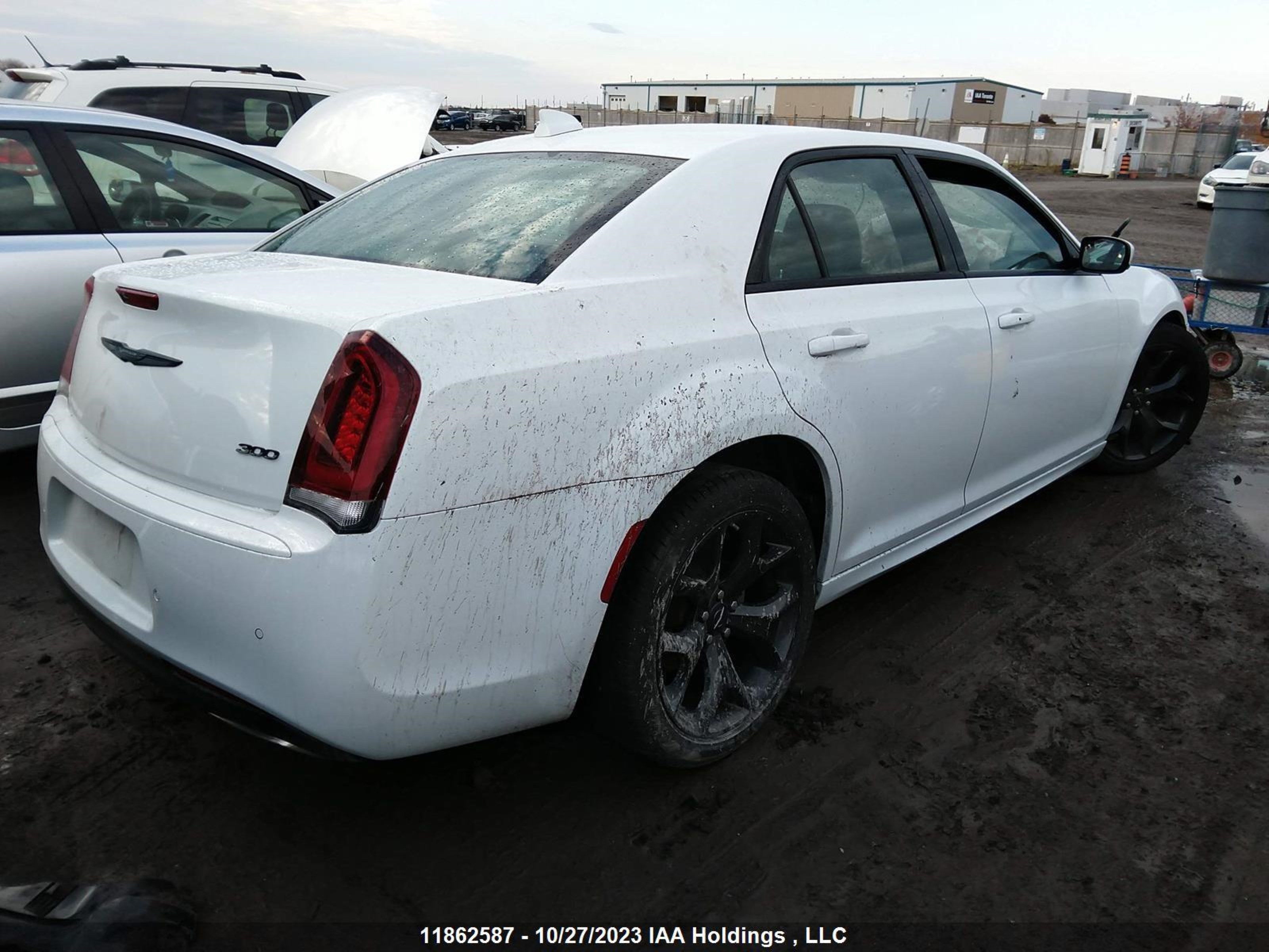 Photo 3 VIN: 2C3CCADG3NH228986 - CHRYSLER 300 