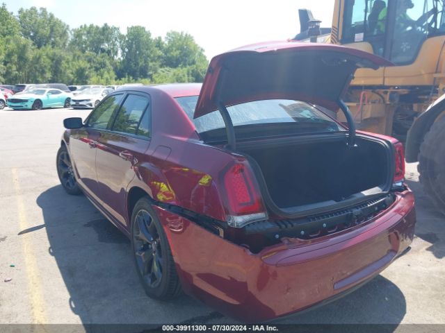 Photo 2 VIN: 2C3CCADG5PH706943 - CHRYSLER 300 