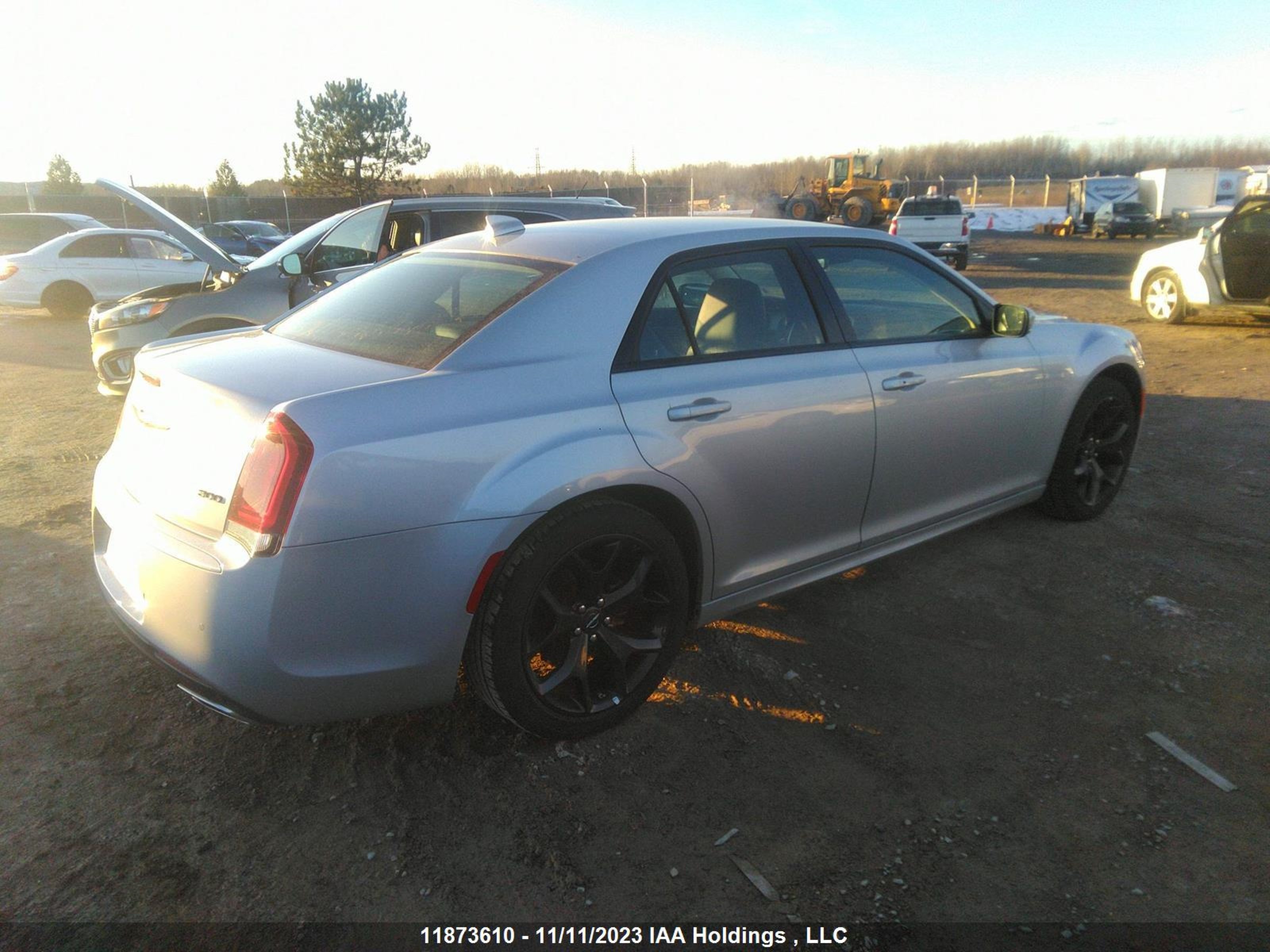 Photo 3 VIN: 2C3CCADGXNH256512 - CHRYSLER 300 