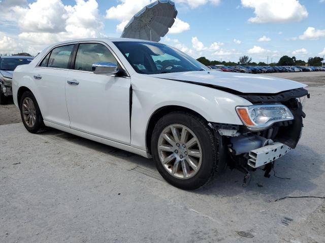 Photo 3 VIN: 2C3CCAEG0EH345813 - CHRYSLER 300 