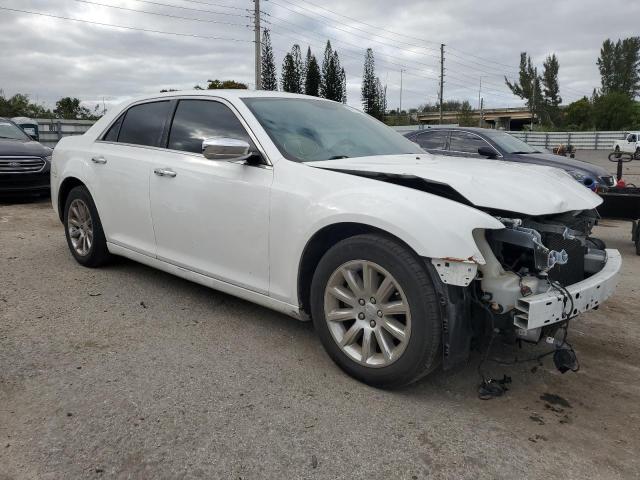 Photo 3 VIN: 2C3CCAEG0EH365382 - CHRYSLER 300 