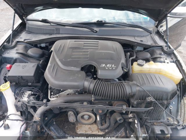 Photo 9 VIN: 2C3CCAEG0HH663371 - CHRYSLER 300C 