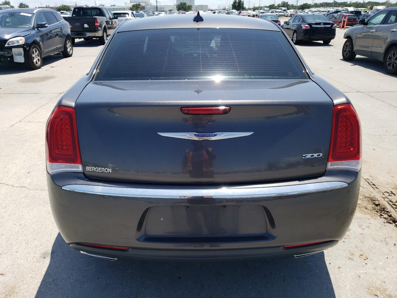 Photo 5 VIN: 2C3CCAEG0JH314104 - CHRYSLER 300 