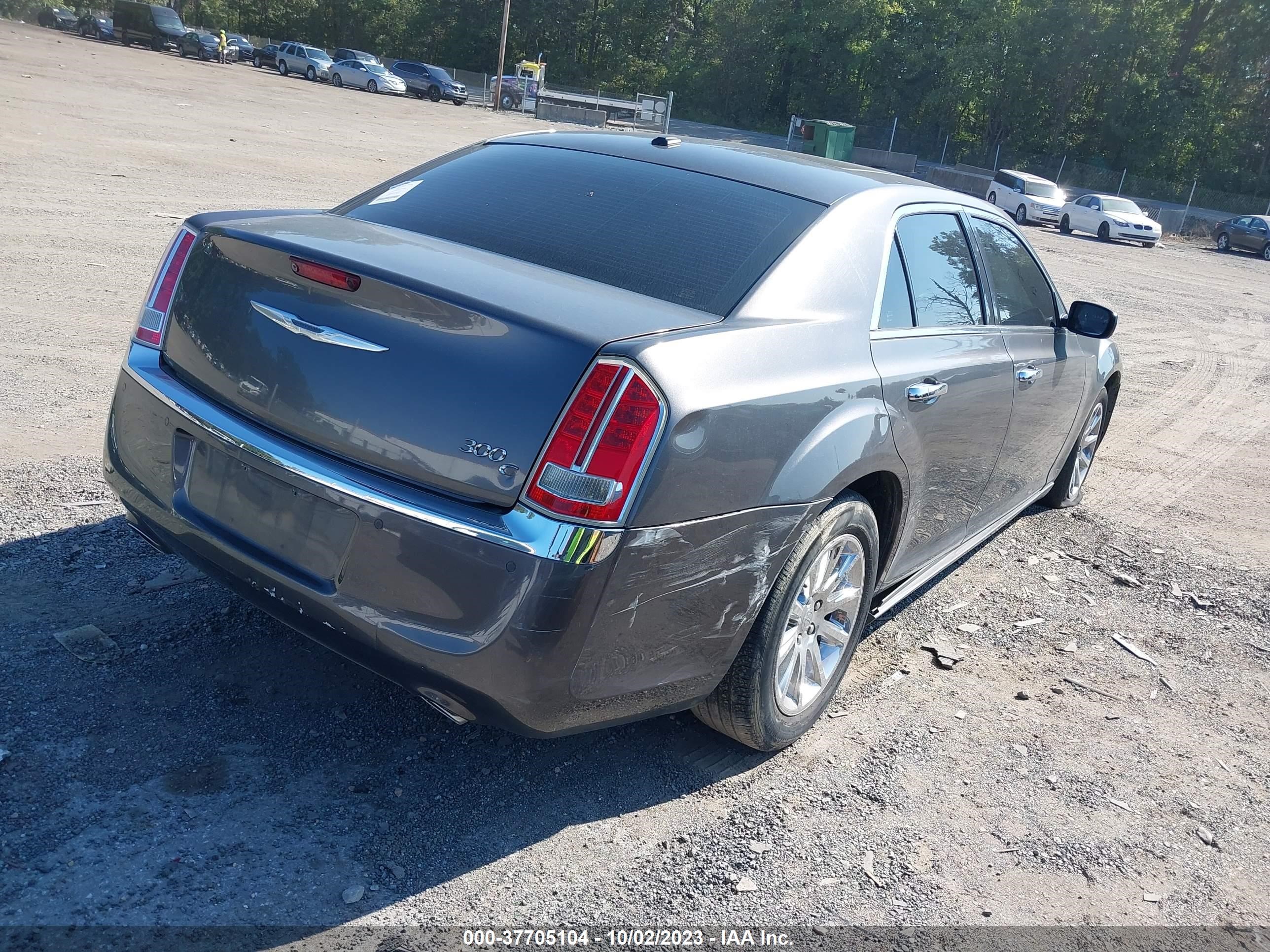 Photo 3 VIN: 2C3CCAEG1EH228807 - CHRYSLER 300 