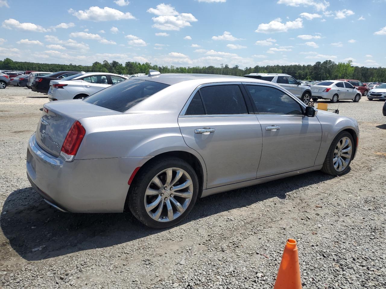 Photo 2 VIN: 2C3CCAEG1HH667946 - CHRYSLER 300 