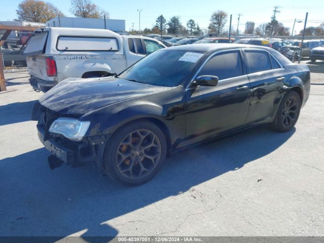 Photo 1 VIN: 2C3CCAEG1JH136915 - CHRYSLER 300 