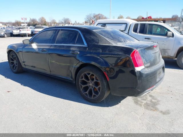 Photo 2 VIN: 2C3CCAEG1JH136915 - CHRYSLER 300 