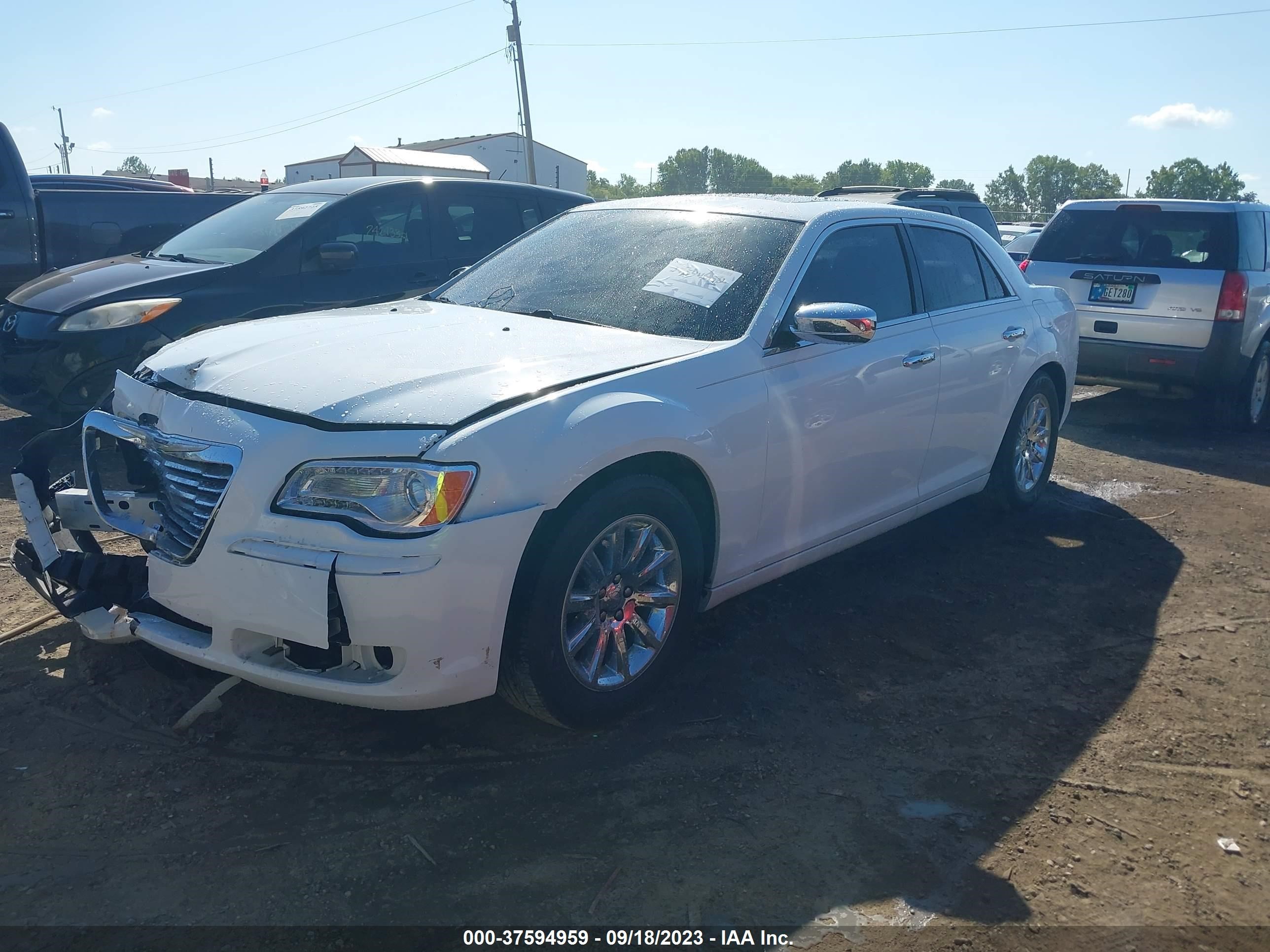 Photo 1 VIN: 2C3CCAEG2DH685303 - CHRYSLER 300 