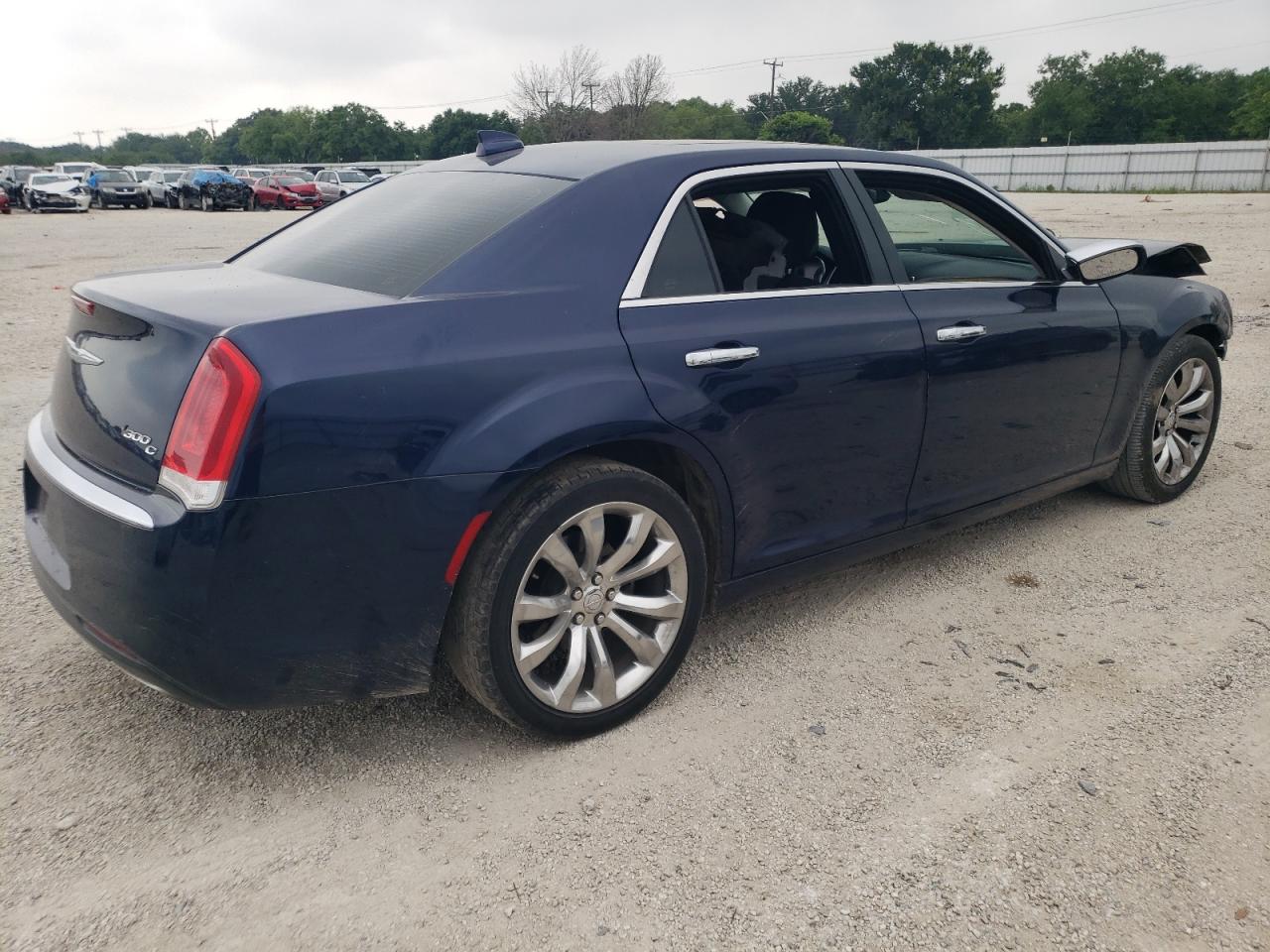 Photo 2 VIN: 2C3CCAEG2FH756261 - CHRYSLER 300 