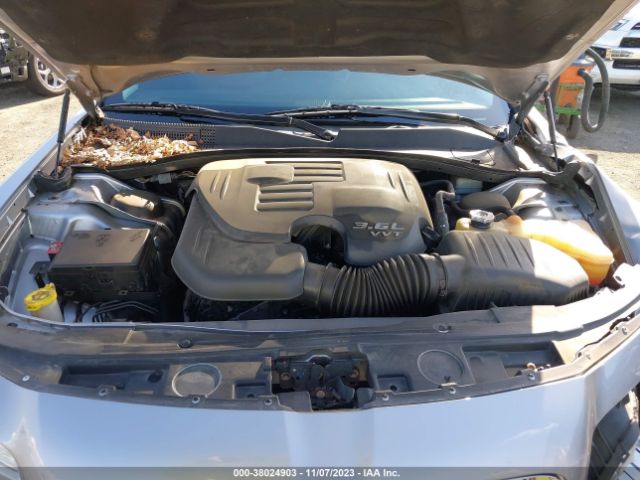 Photo 9 VIN: 2C3CCAEG3FH786160 - CHRYSLER 300C 