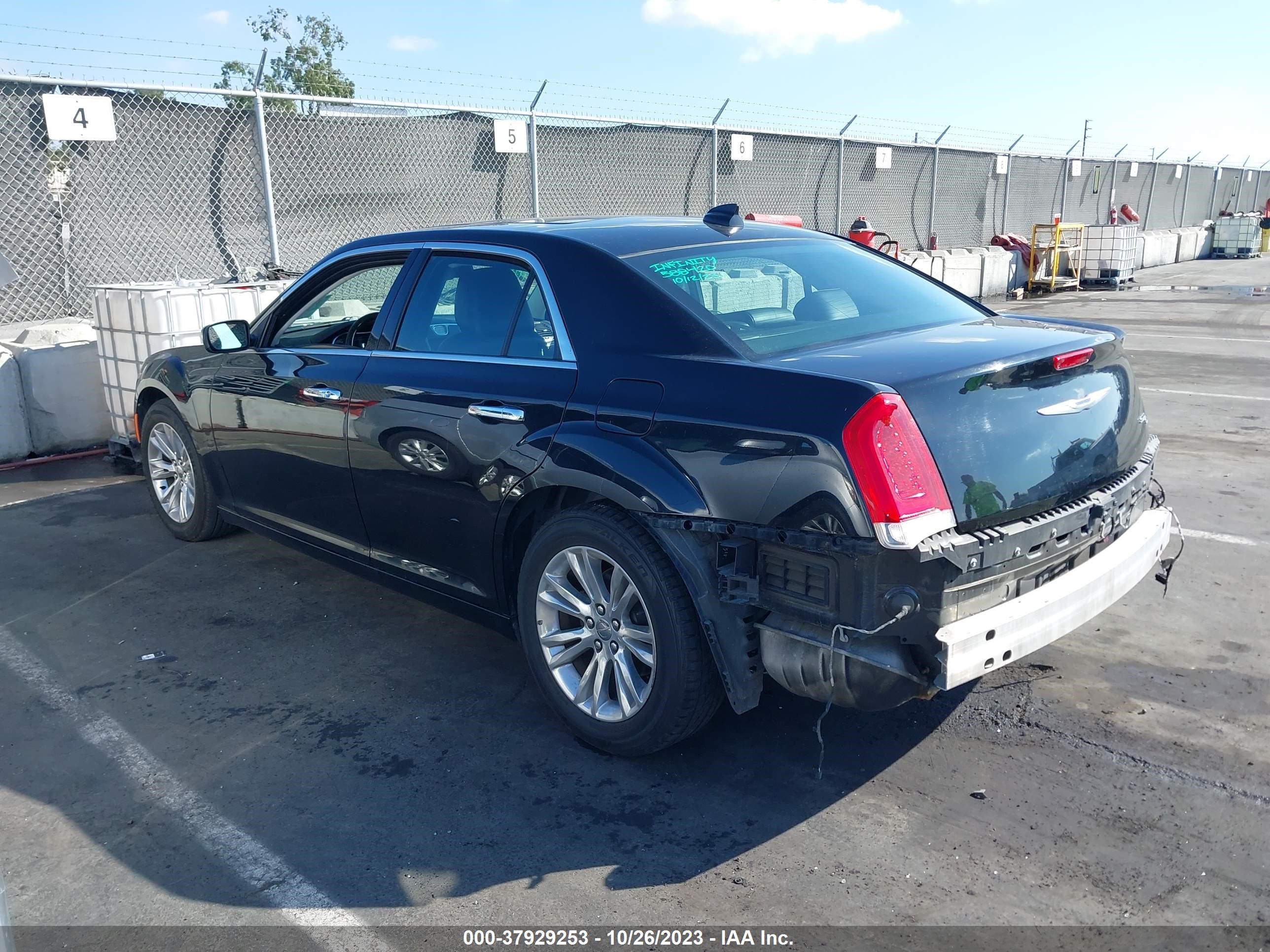 Photo 2 VIN: 2C3CCAEG3GH175580 - CHRYSLER 300 