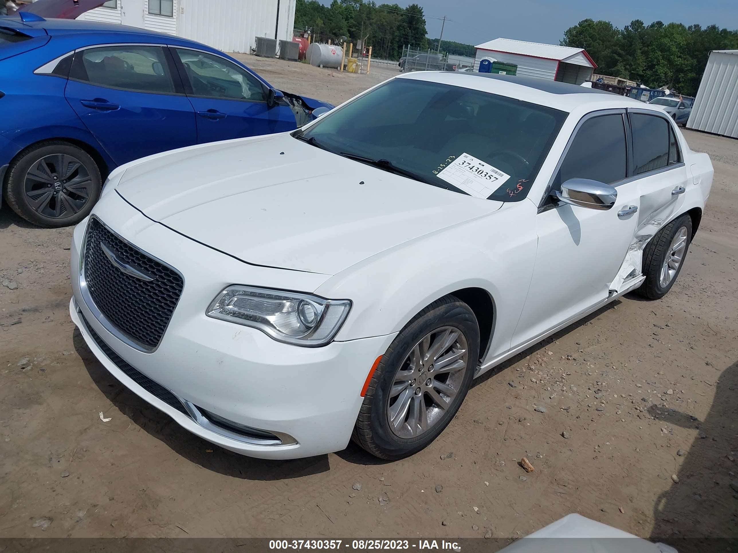 Photo 1 VIN: 2C3CCAEG3GH342584 - CHRYSLER 300 