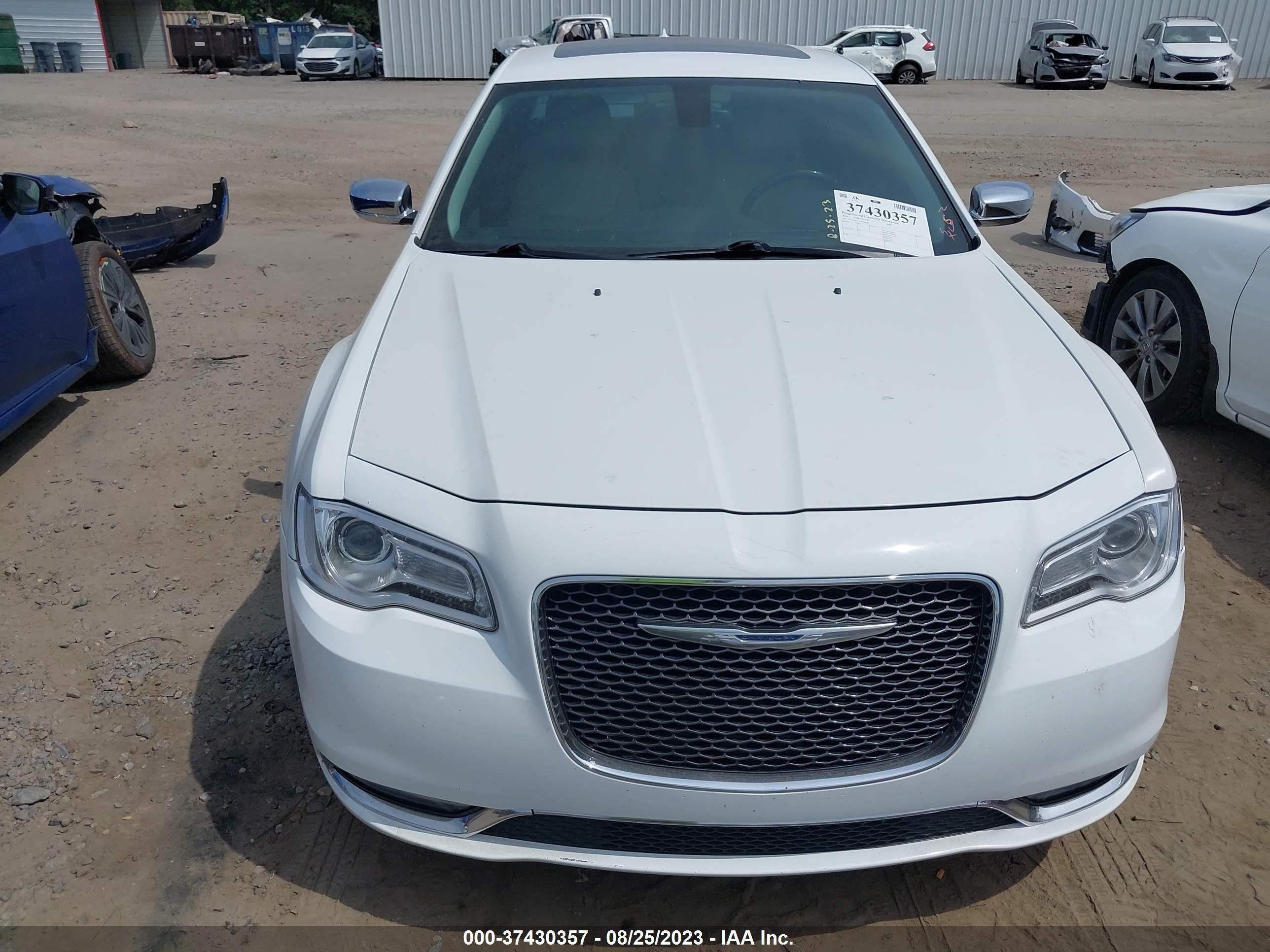 Photo 11 VIN: 2C3CCAEG3GH342584 - CHRYSLER 300 