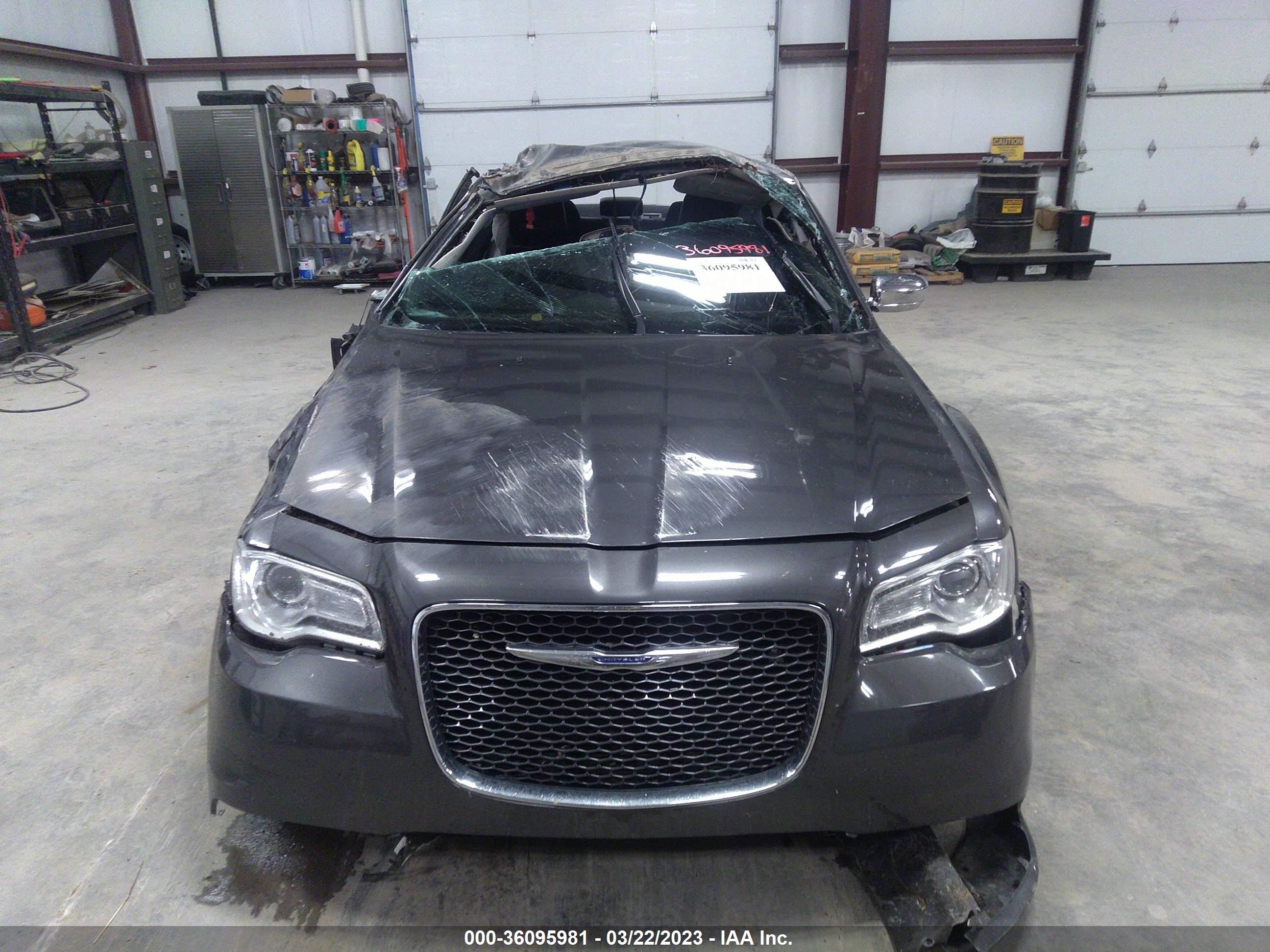 Photo 5 VIN: 2C3CCAEG3JH136897 - CHRYSLER 300 