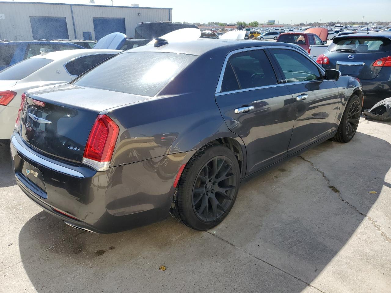 Photo 2 VIN: 2C3CCAEG3KH585692 - CHRYSLER 300 