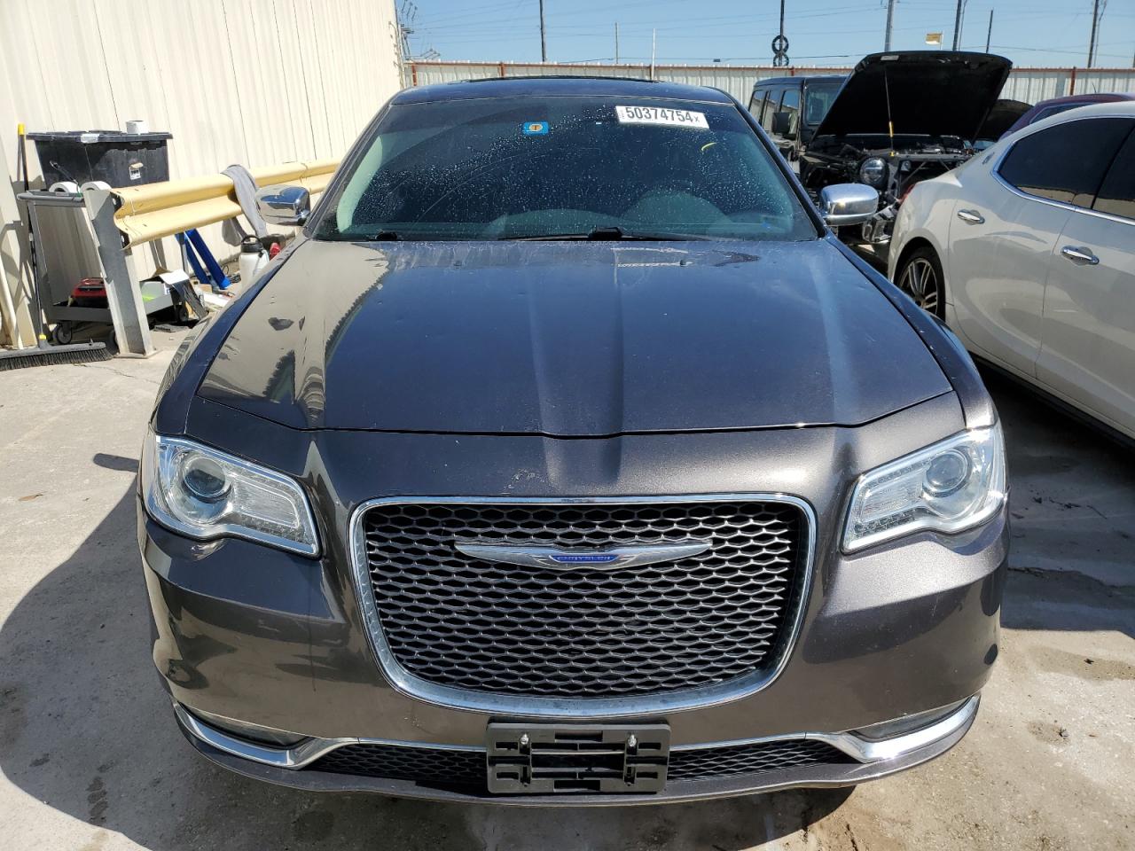 Photo 4 VIN: 2C3CCAEG3KH585692 - CHRYSLER 300 