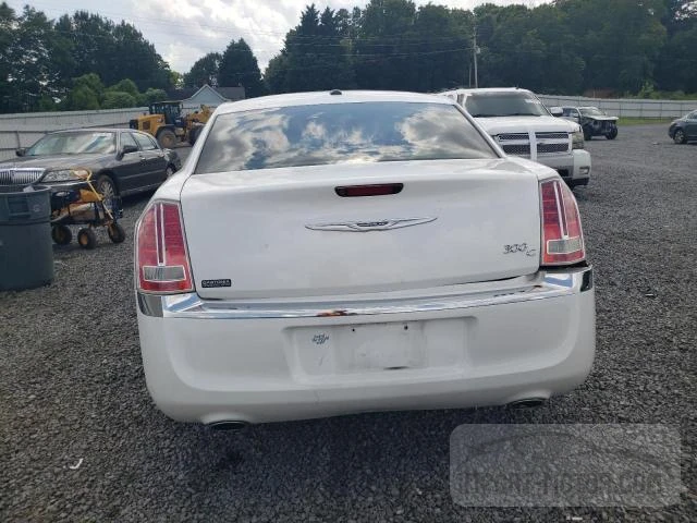 Photo 5 VIN: 2C3CCAEG4DH544829 - CHRYSLER 300C 