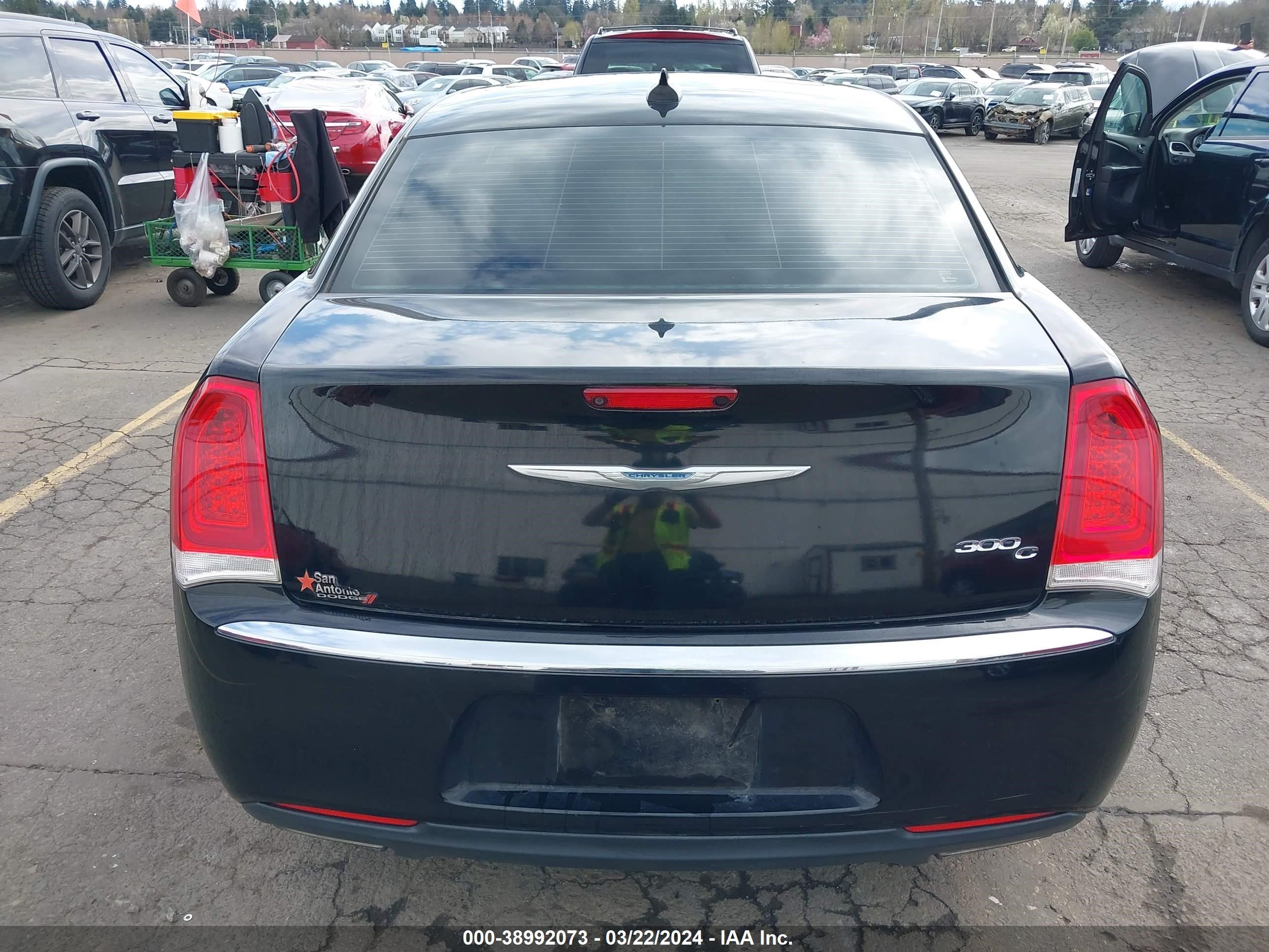 Photo 15 VIN: 2C3CCAEG4GH105795 - CHRYSLER 300C 