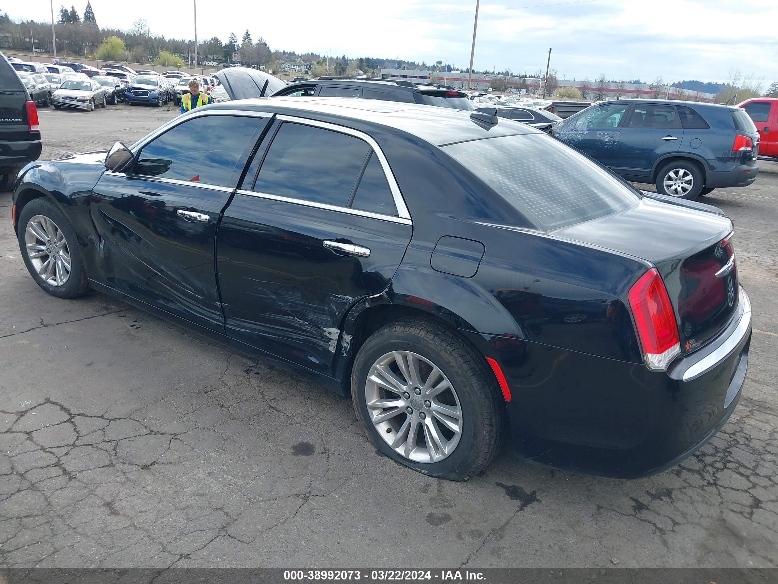 Photo 2 VIN: 2C3CCAEG4GH105795 - CHRYSLER 300C 