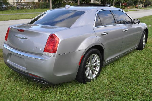 Photo 3 VIN: 2C3CCAEG4GH207436 - CHRYSLER 300C 