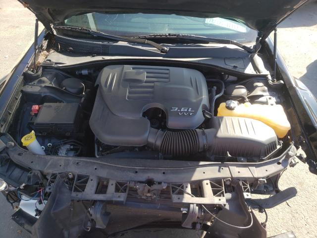 Photo 6 VIN: 2C3CCAEG4JH127013 - CHRYSLER 300 LIMITE 