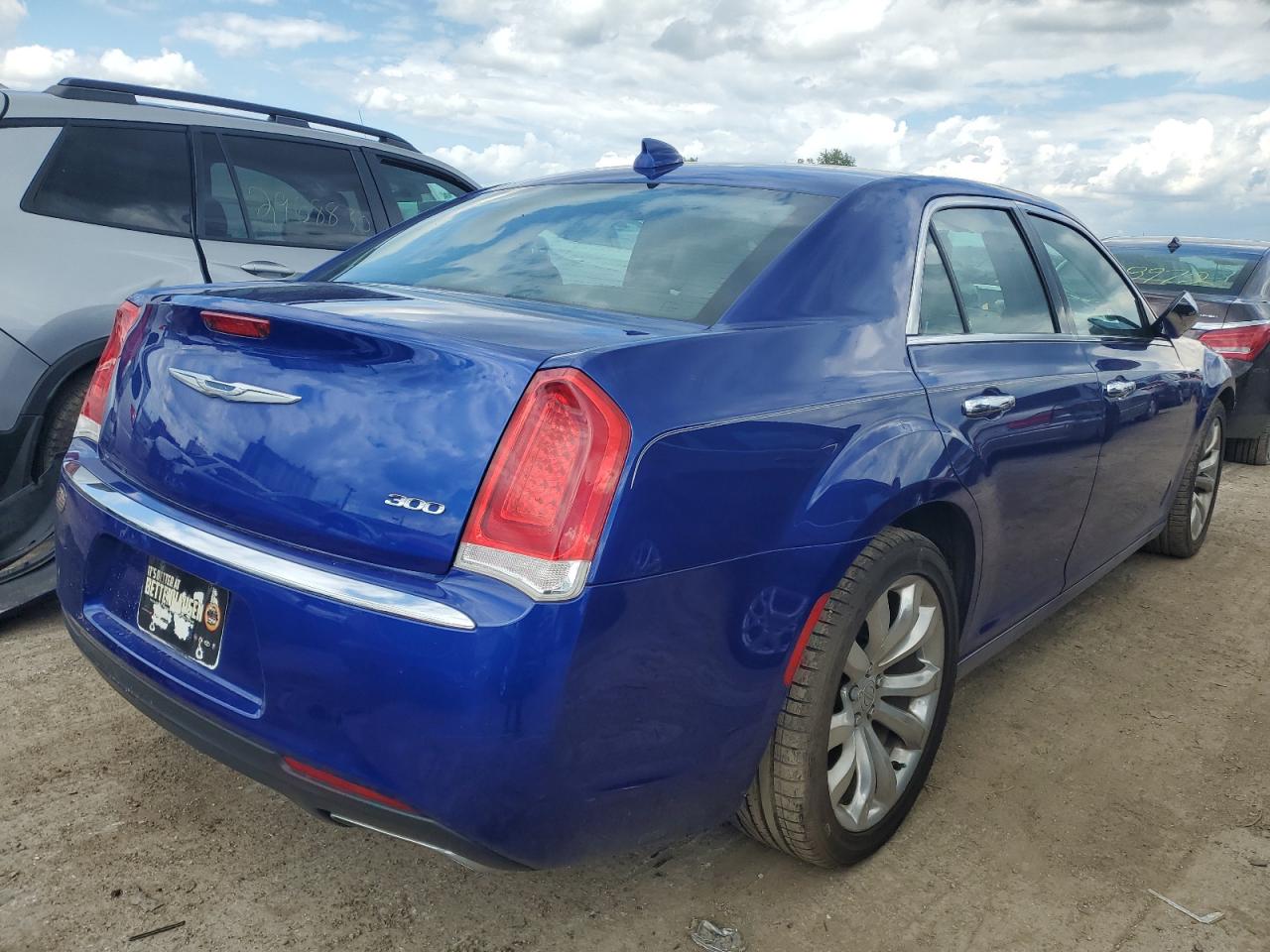 Photo 2 VIN: 2C3CCAEG4JH203944 - CHRYSLER 300 