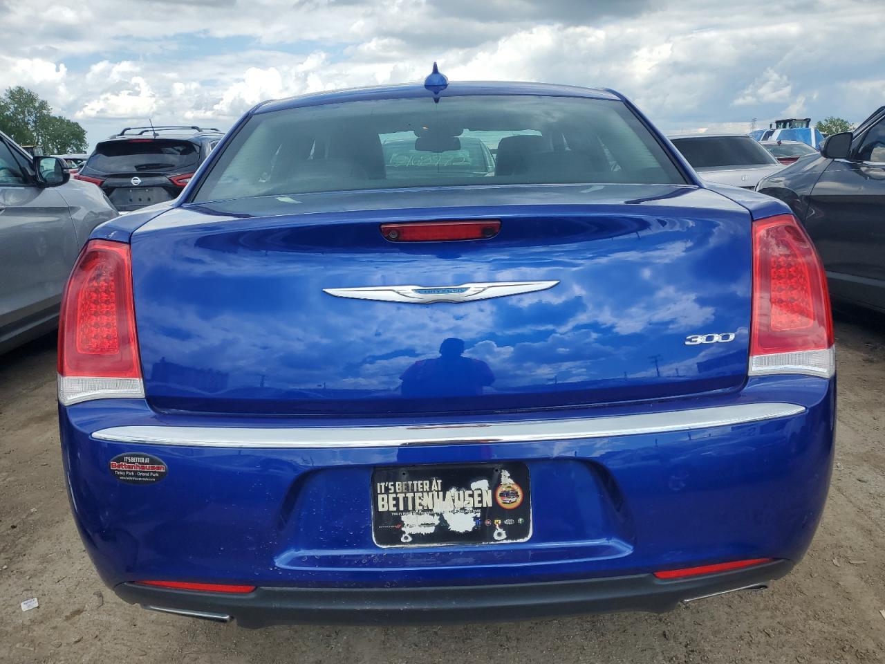 Photo 5 VIN: 2C3CCAEG4JH203944 - CHRYSLER 300 