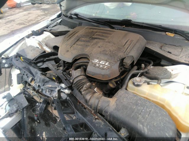 Photo 9 VIN: 2C3CCAEG5HH591101 - CHRYSLER 300C 