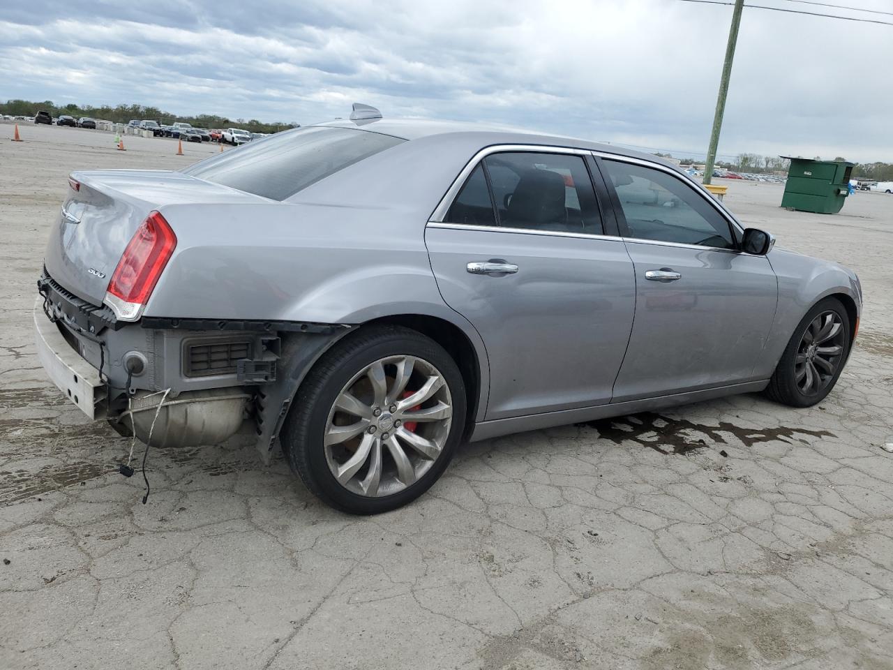 Photo 2 VIN: 2C3CCAEG5JH136769 - CHRYSLER 300 