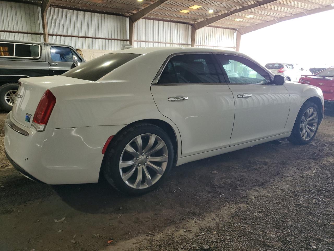 Photo 2 VIN: 2C3CCAEG5JH167956 - CHRYSLER 300 