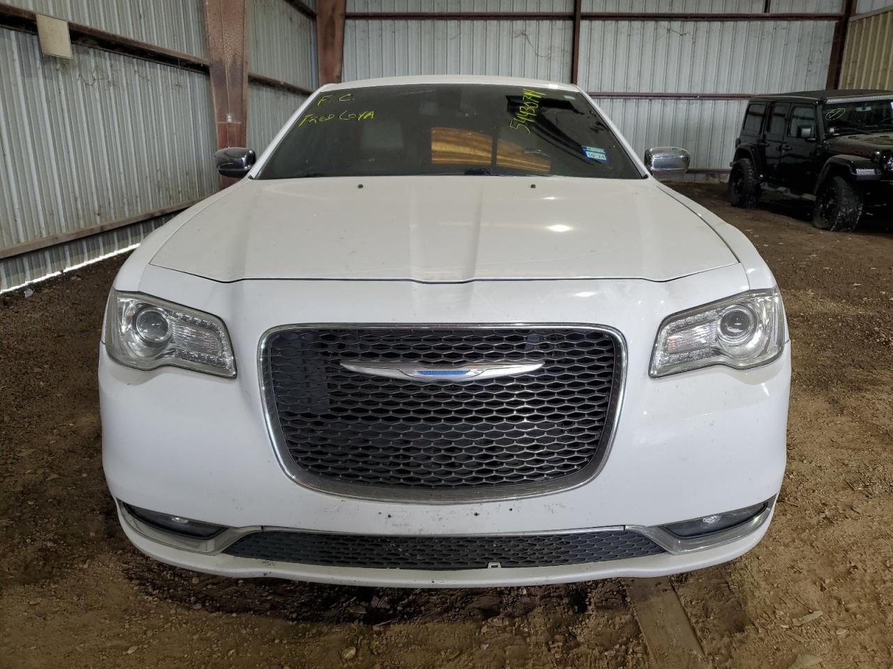 Photo 4 VIN: 2C3CCAEG5JH167956 - CHRYSLER 300 