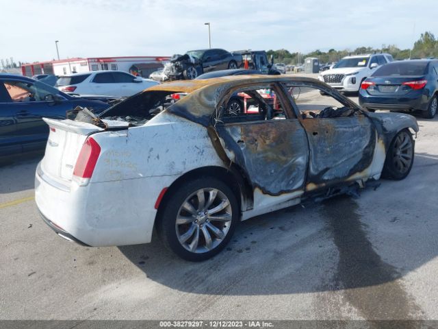 Photo 3 VIN: 2C3CCAEG5KH536087 - CHRYSLER 300 