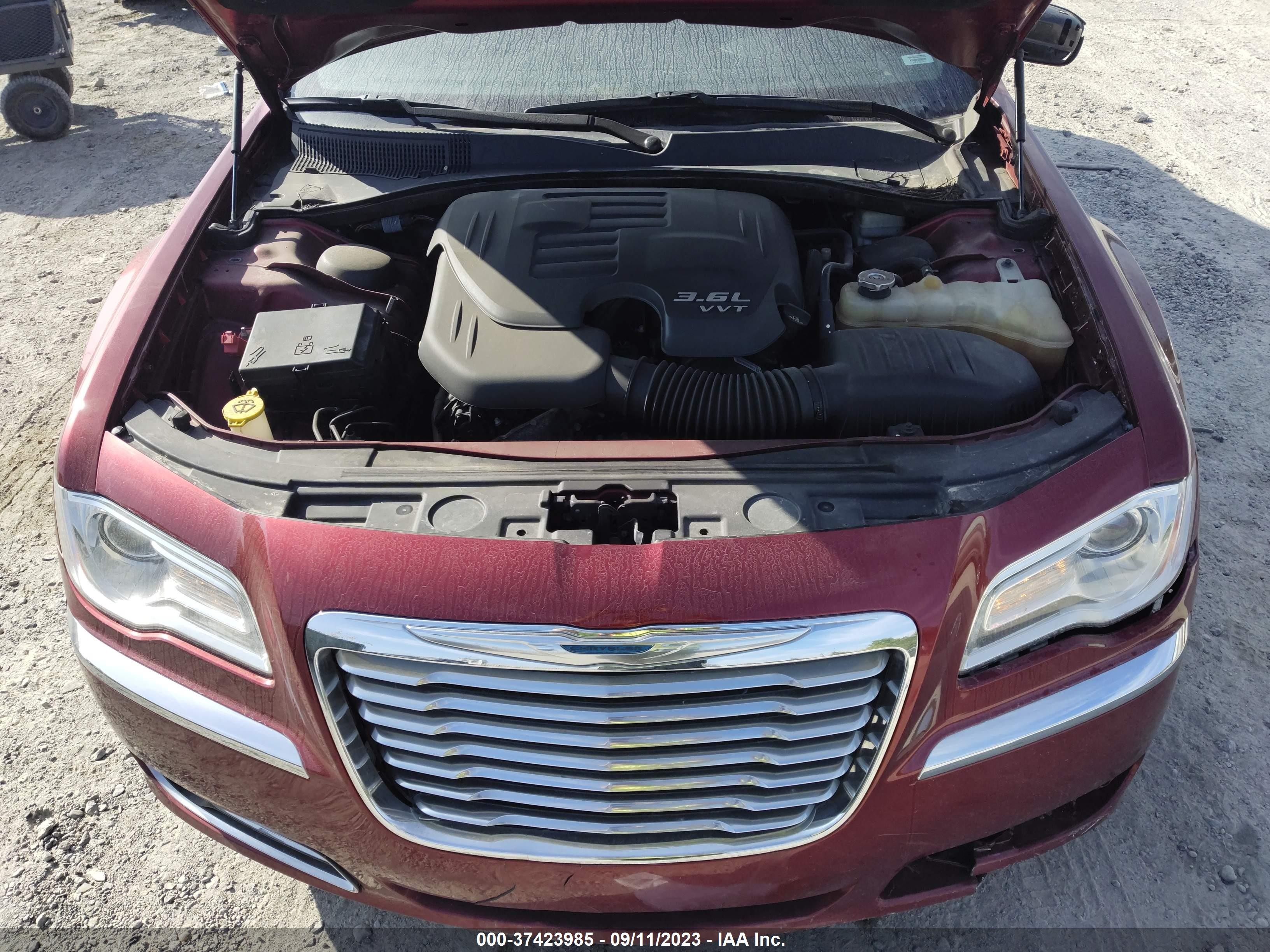 Photo 9 VIN: 2C3CCAEG6EH206978 - CHRYSLER 300 