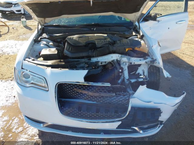 Photo 9 VIN: 2C3CCAEG7JH129872 - CHRYSLER 300 