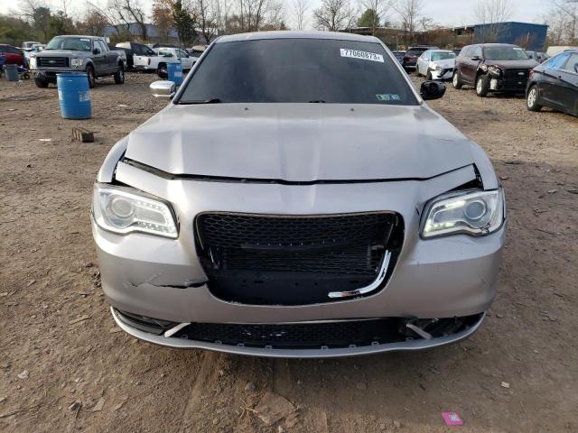 Photo 4 VIN: 2C3CCAEG7JH140337 - CHRYSLER 300 