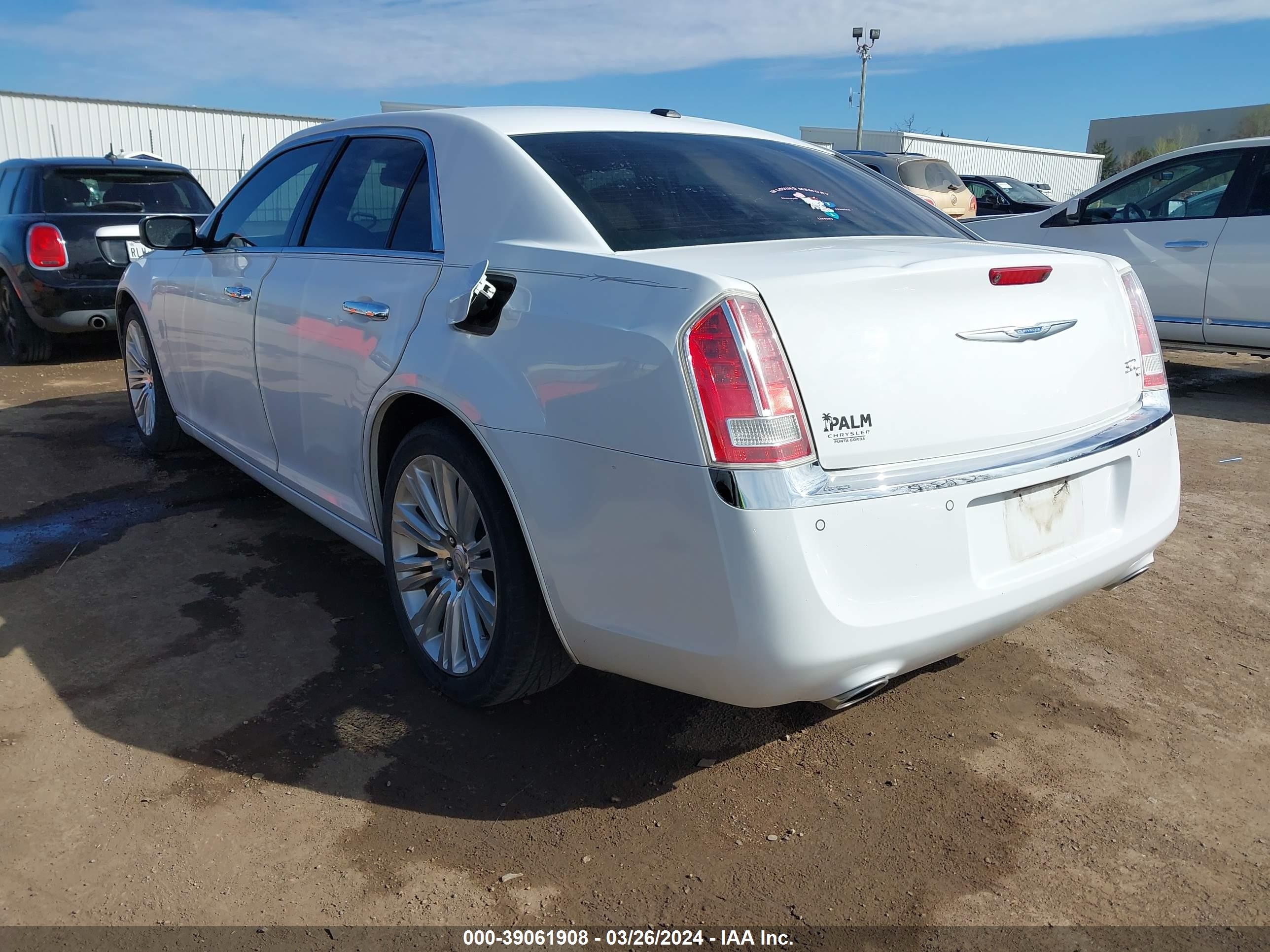 Photo 2 VIN: 2C3CCAEG8DH504673 - CHRYSLER 300C 