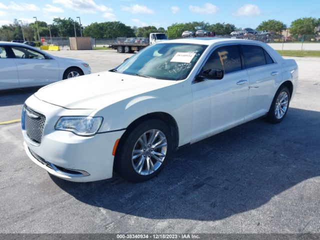 Photo 1 VIN: 2C3CCAEG8GH334352 - CHRYSLER 300 