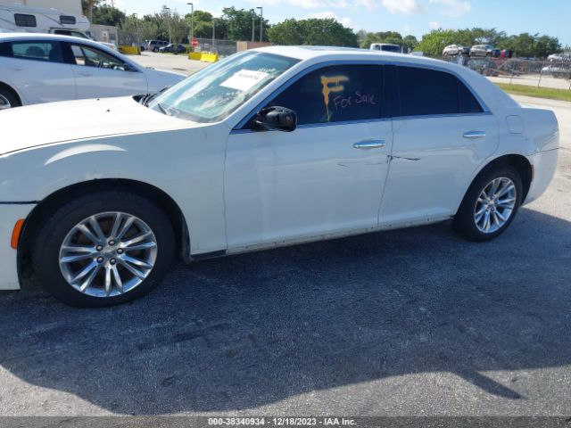 Photo 5 VIN: 2C3CCAEG8GH334352 - CHRYSLER 300 